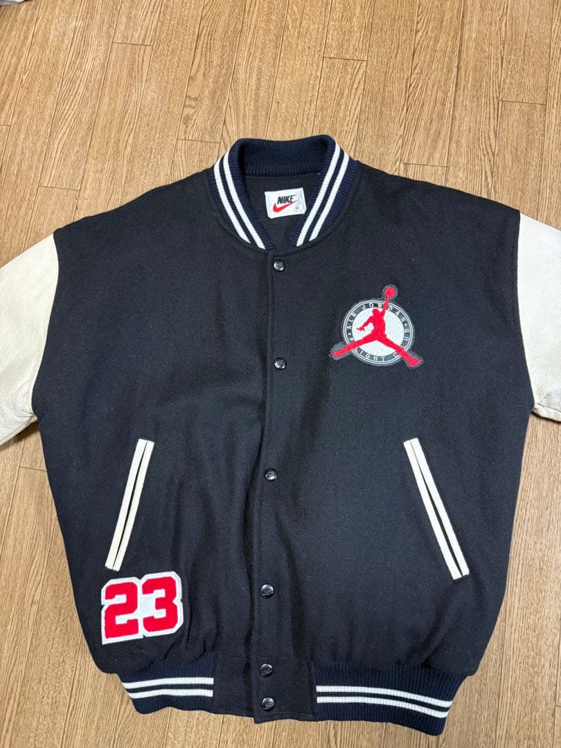 Nike Jordan スタジャン 23 ジョーダン　Mサイズ　ジャケット