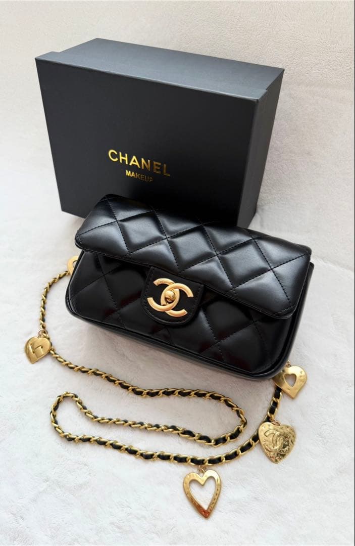 CHANEL ショルダーバッグ　ハート　チェーン　ノベルティ　週末価格❗️