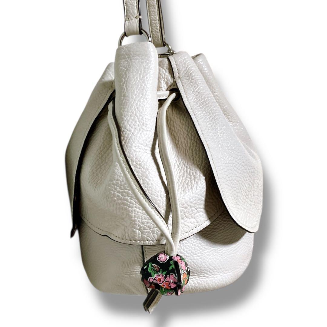 コーチ 良品 2way 斜め掛け可 レザー 巾着ショルダーバッグ ホワイト系