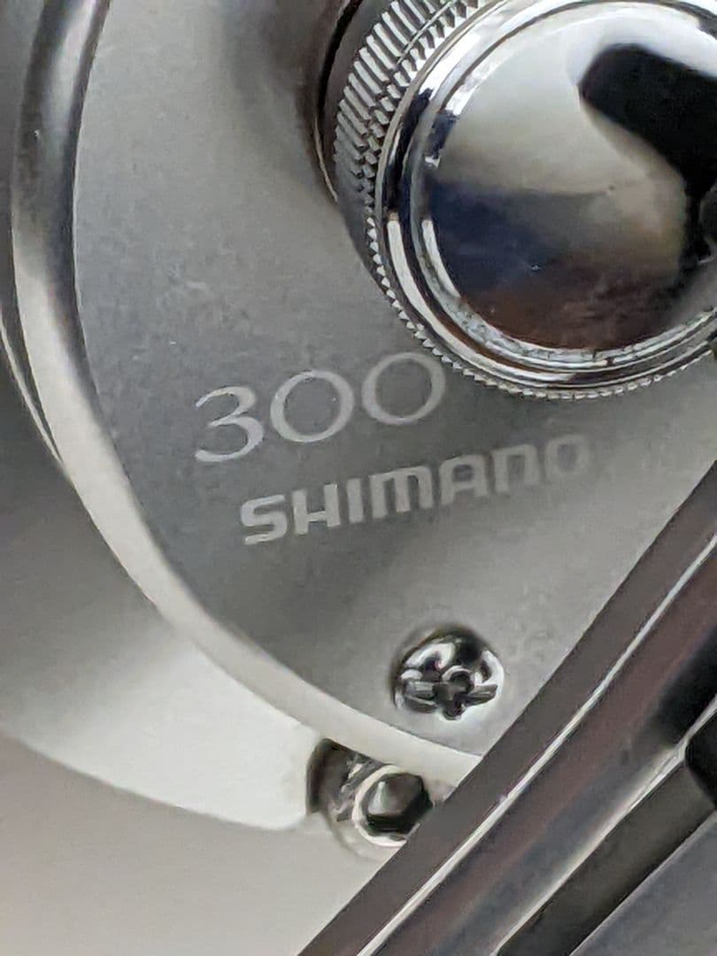 シマノ SHIMANO カルカッタ300