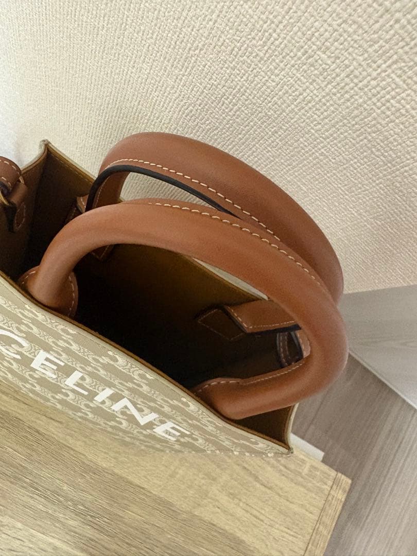 CELINE ベージュ ショルダーバッグ ロゴ入り