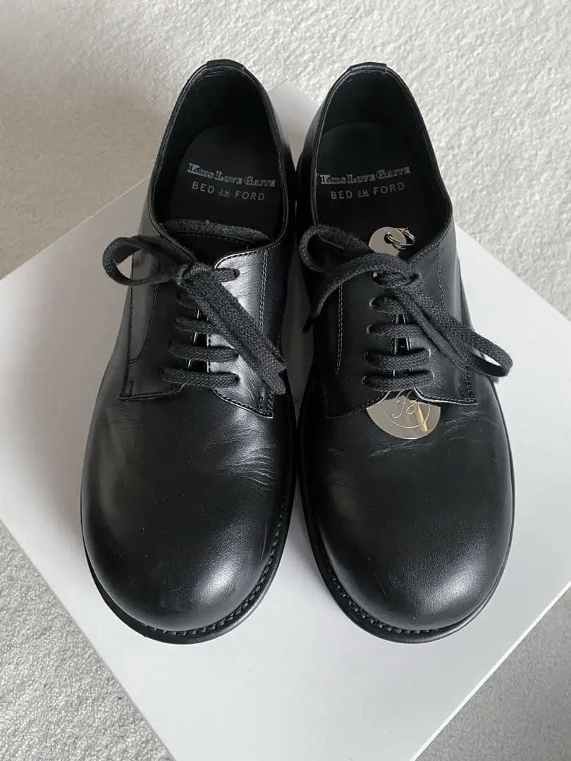 BED jw FORD ブラックレザーシューズ