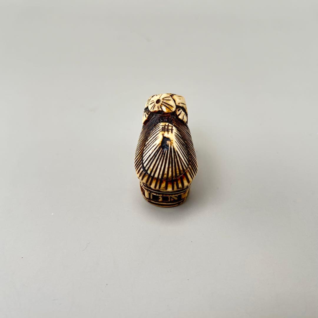 彫刻極上根付天然素材アンティーク骨董飾り物古美術置物細密細工