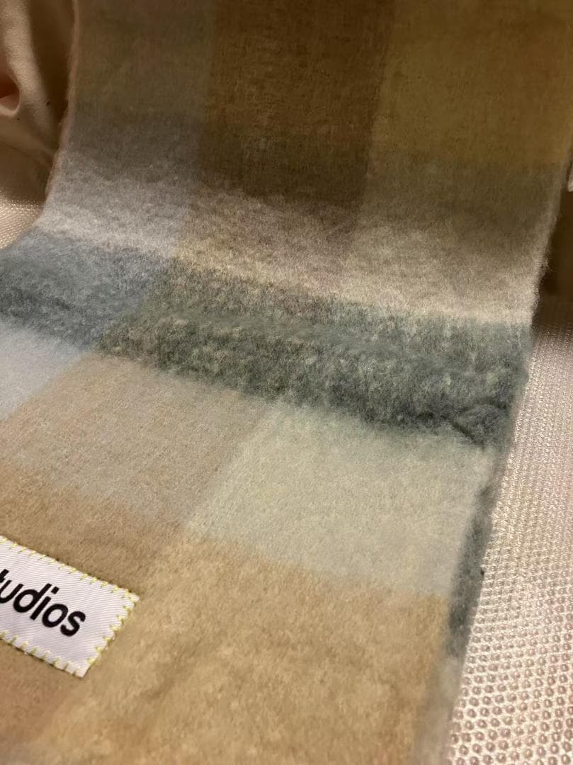 新品未使用　Acne Studios モヘアチェックスカーフマフラー