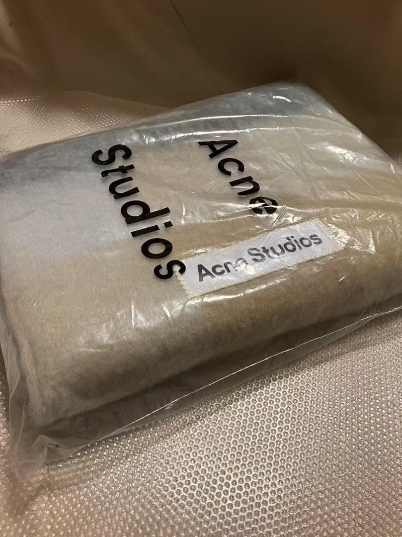 新品未使用　Acne Studios モヘアチェックスカーフマフラー