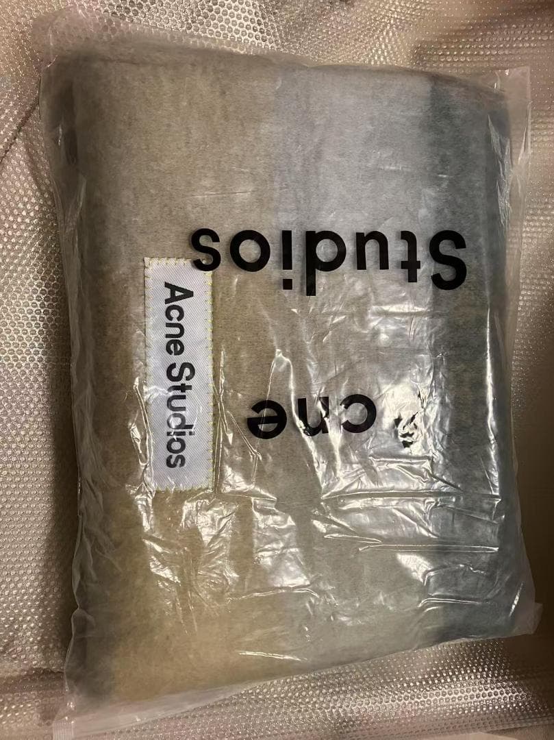 新品未使用　Acne Studios モヘアチェックスカーフマフラー