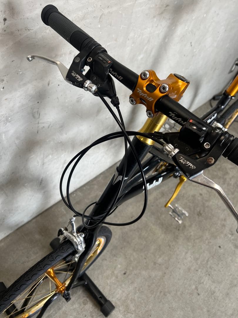 ミニベロ　Tyrell タイレル　20インチ