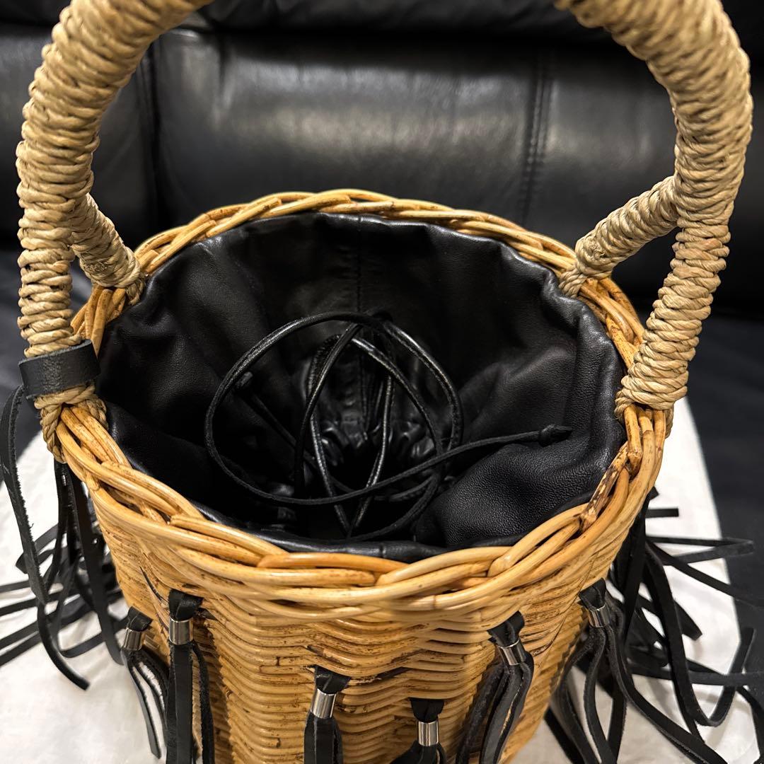 【夏物処分価格】ラドロー フリンジ かご バッグ 黒 ブラック