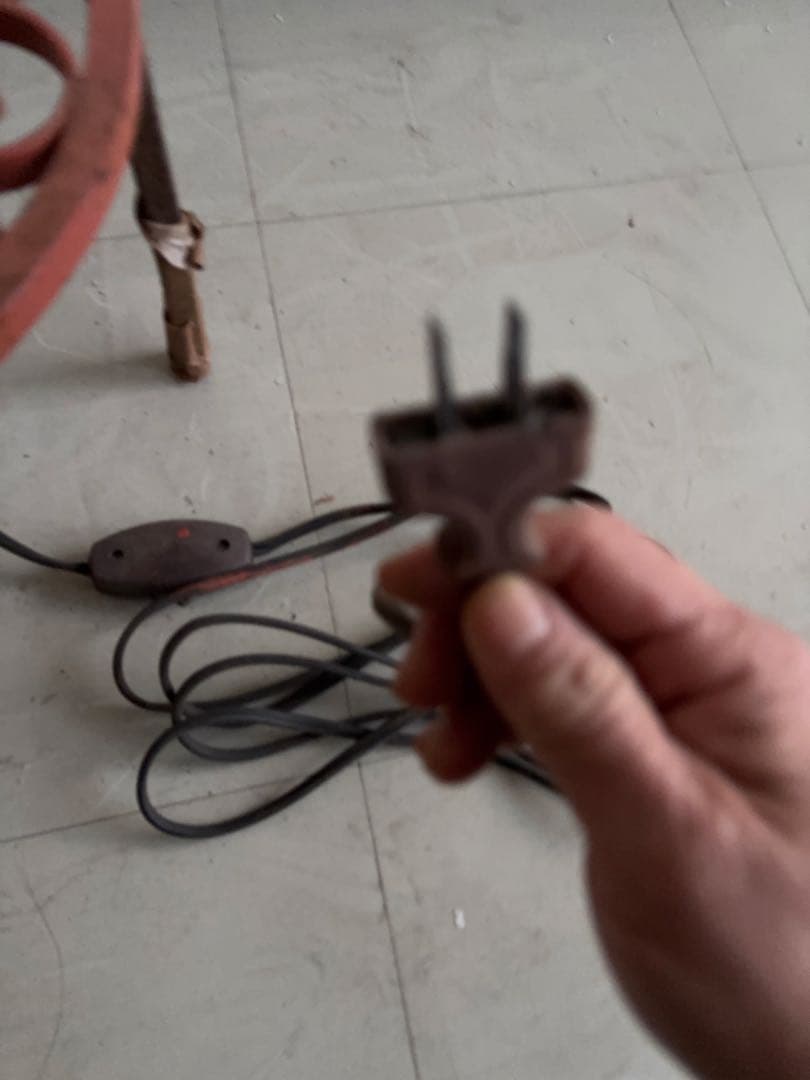 古いガーデンライト　スタンドライト　外灯　門灯　アイアン　電笠　レトロ照明