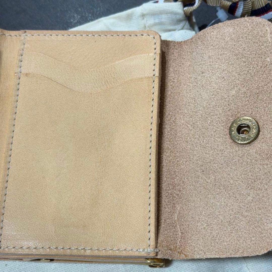 IL BISONTE ベージュ 二つ折り財布