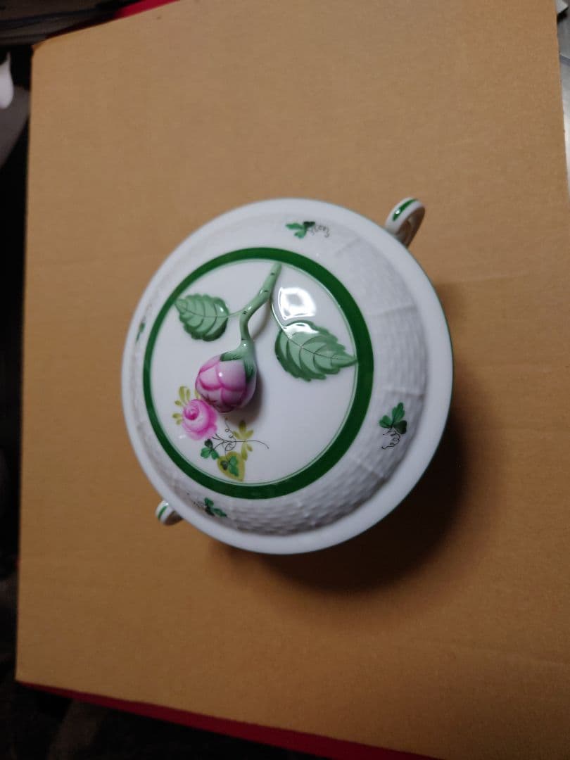 ヘレンドウィーンの薔薇　菓子入れ