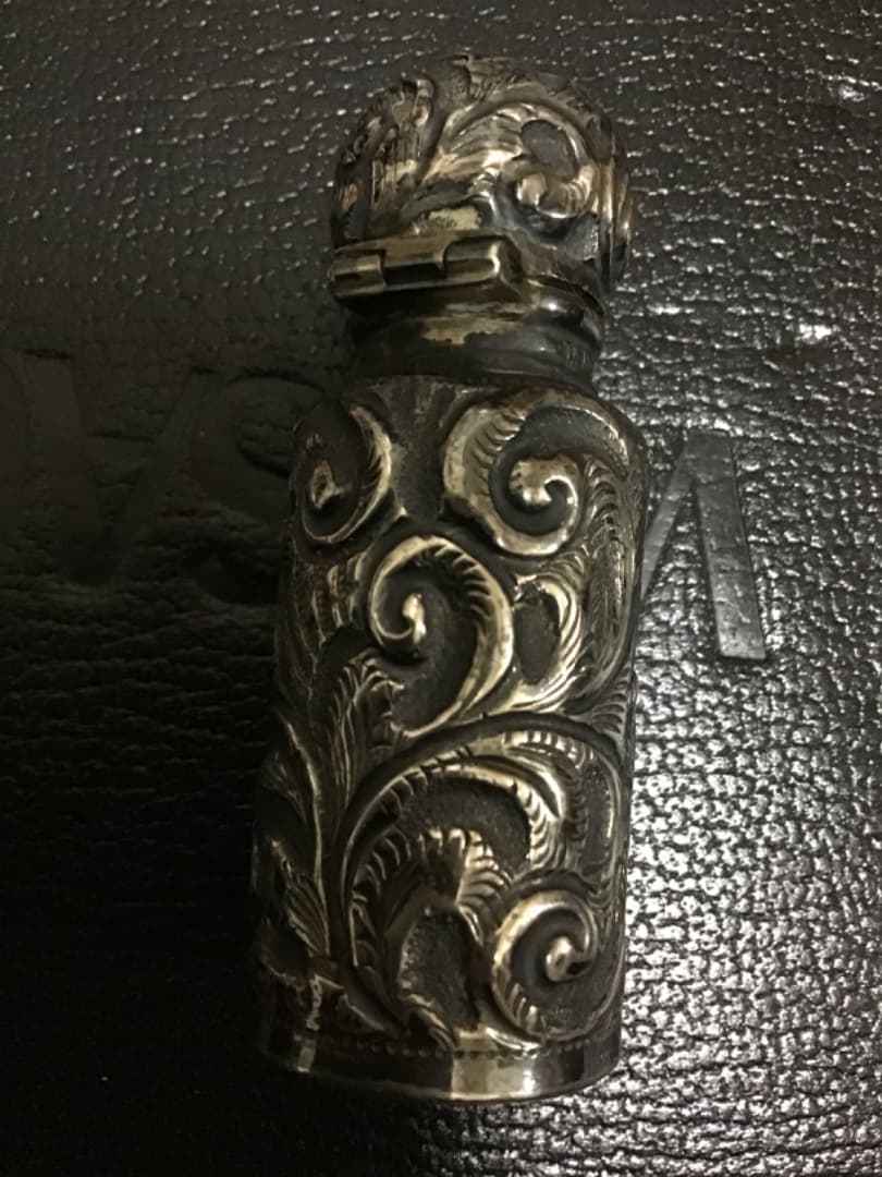 M BROS シルバー製香水入れ RT-35015