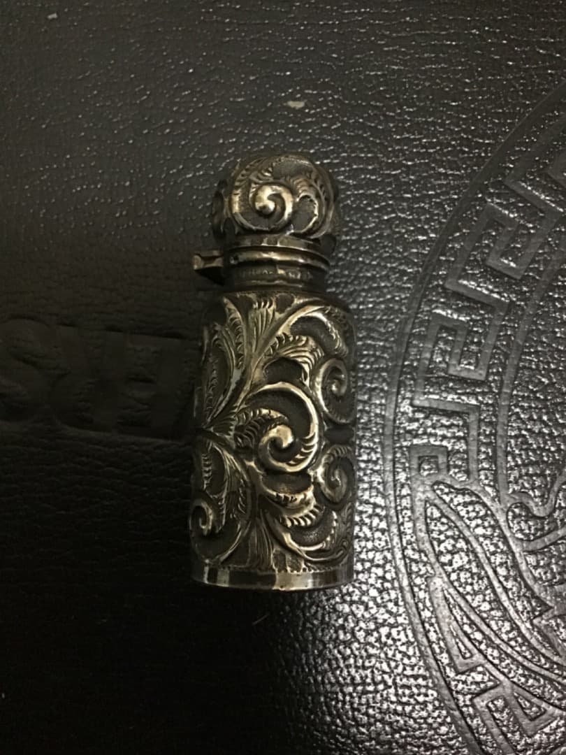 M BROS シルバー製香水入れ RT-35015