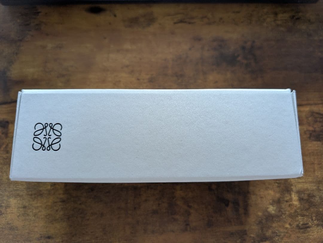 新品未使用　LOEWE ブラウンレザーバングル