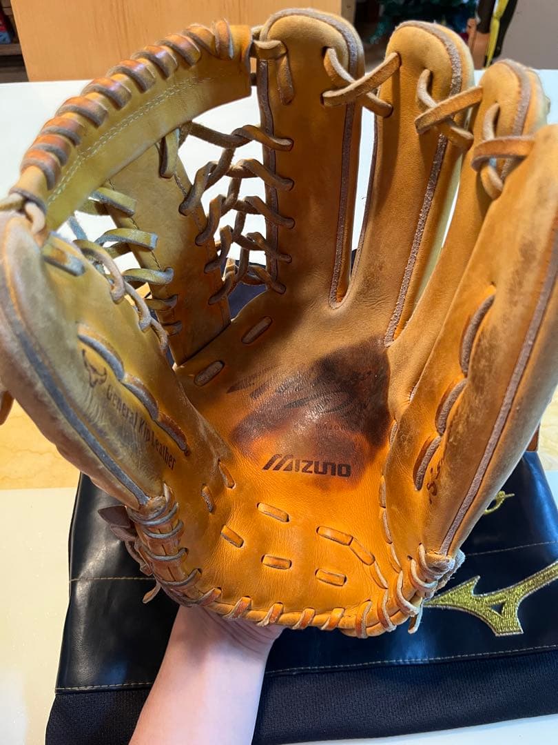 ミズノプロ外野手用硬式グローブ 収納袋付き