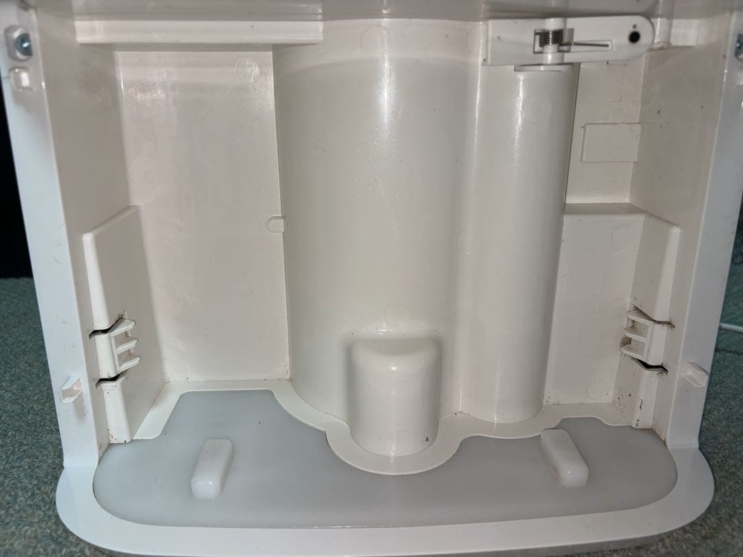 SHARP シャープ 除湿機 プラズマクラスターCV-H71-W 2018年製