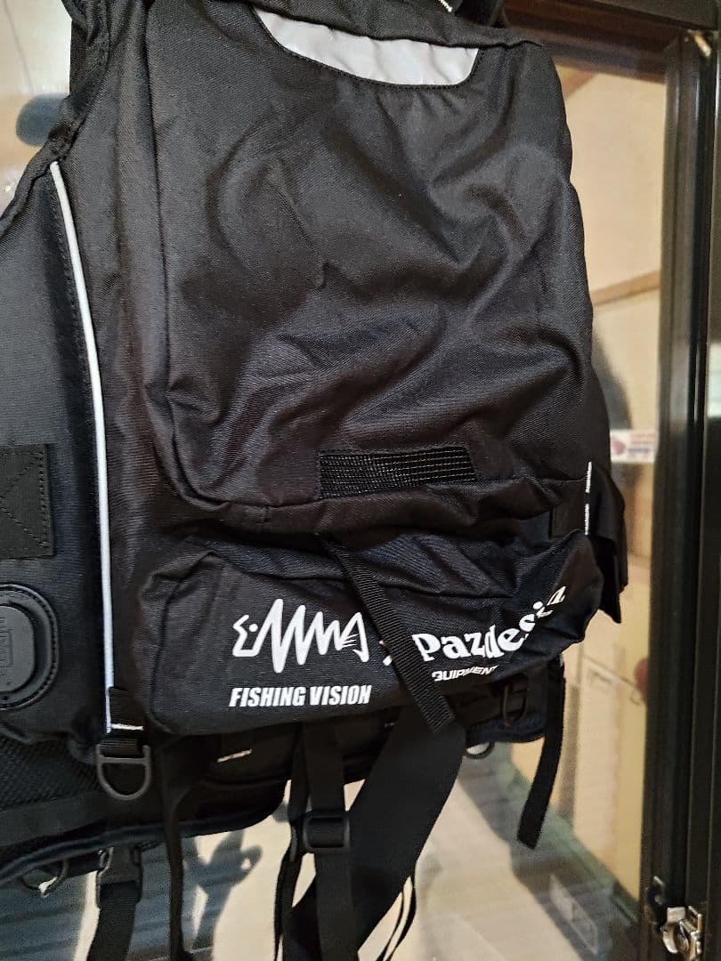 限界価格！釣りビジョン×Pazdesign FV-F401A フィッシングベスト
