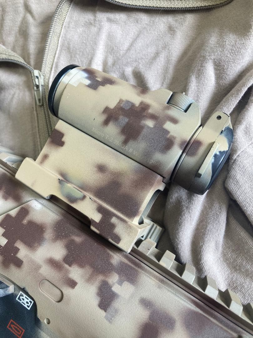 マ*領様 東京マルイ 電動ガンMP7A1 aor1 デジタル迷彩塗装カスタム