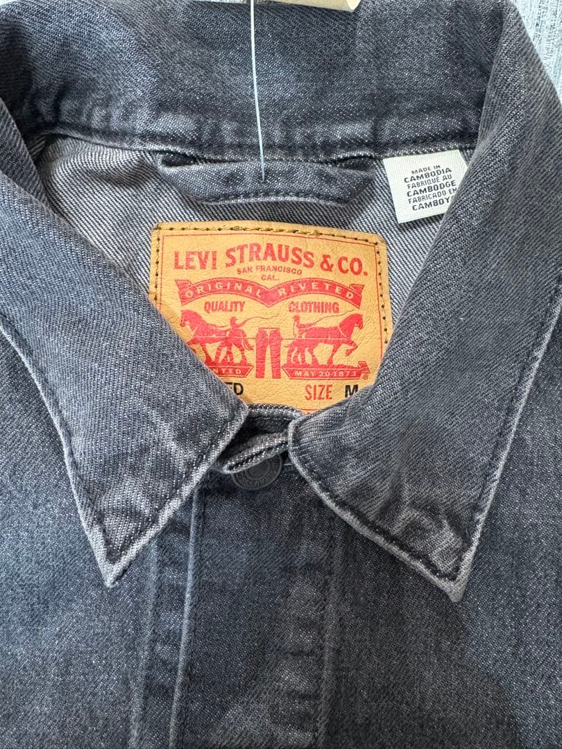 【新品未着用】Levi’s（L）LEVI'S グレー デニムジャケット L