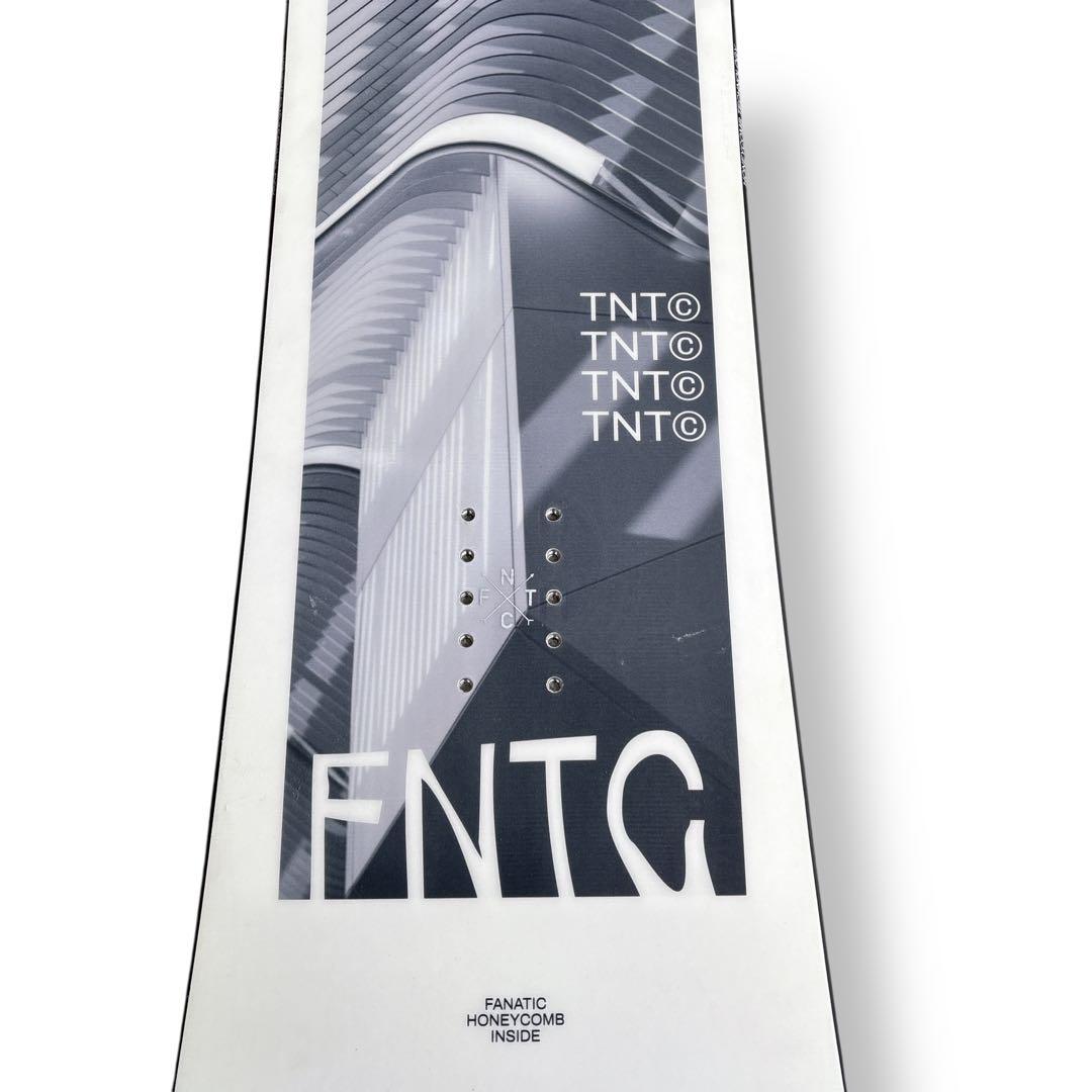【美品】FNTC TNT スノーボード フラット　147cm