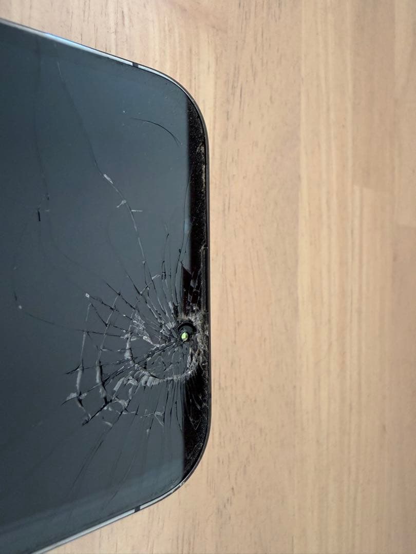 iPhone 13 Pro スペースグレーひび割れあり 128GB SIMフリー