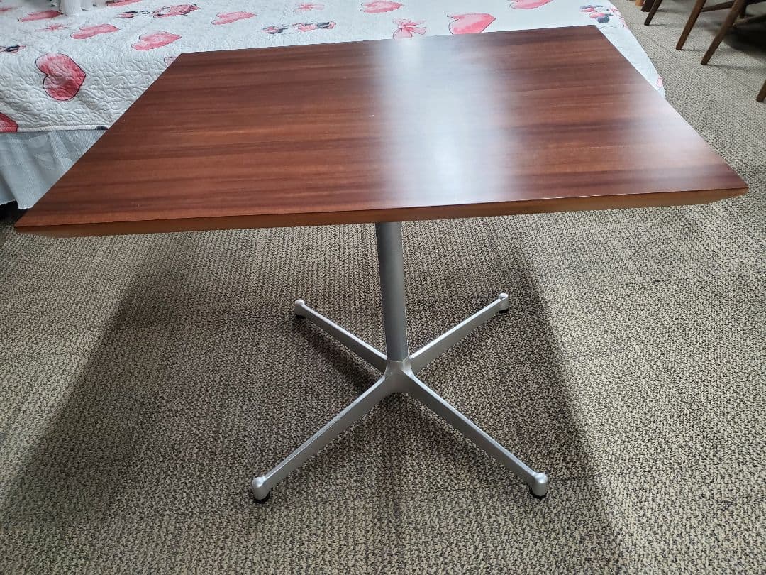 D&DEPARTMENT カフェテーブル