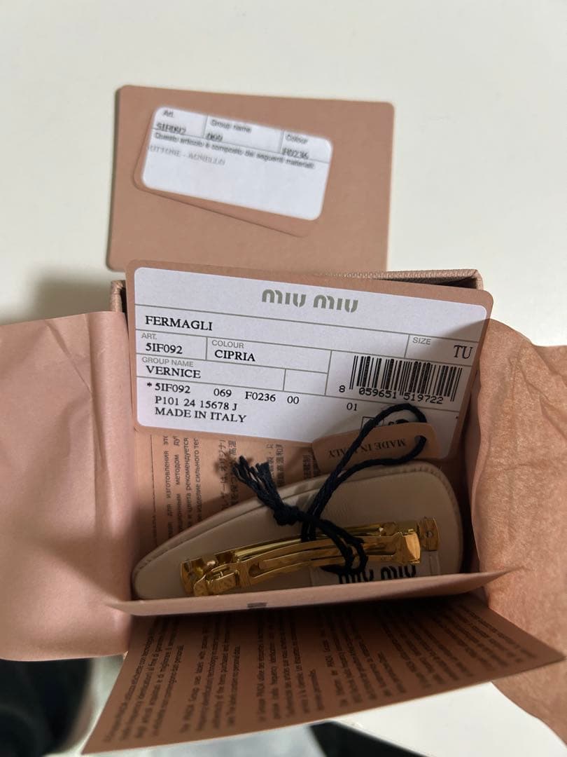 miu miu ピンク ヘアクリップ バレッタ