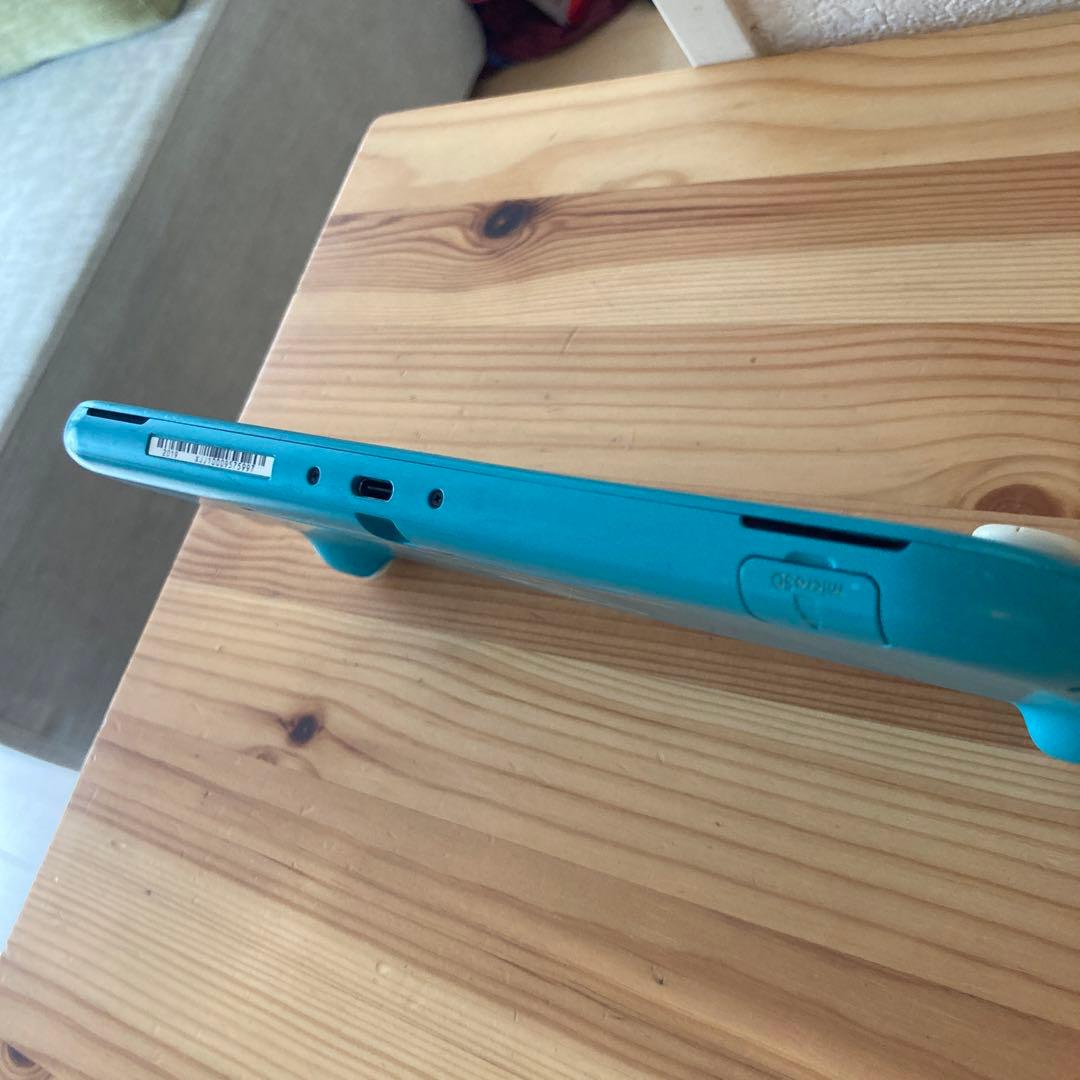 任天堂　スイッチライト ターコイズ　難あり