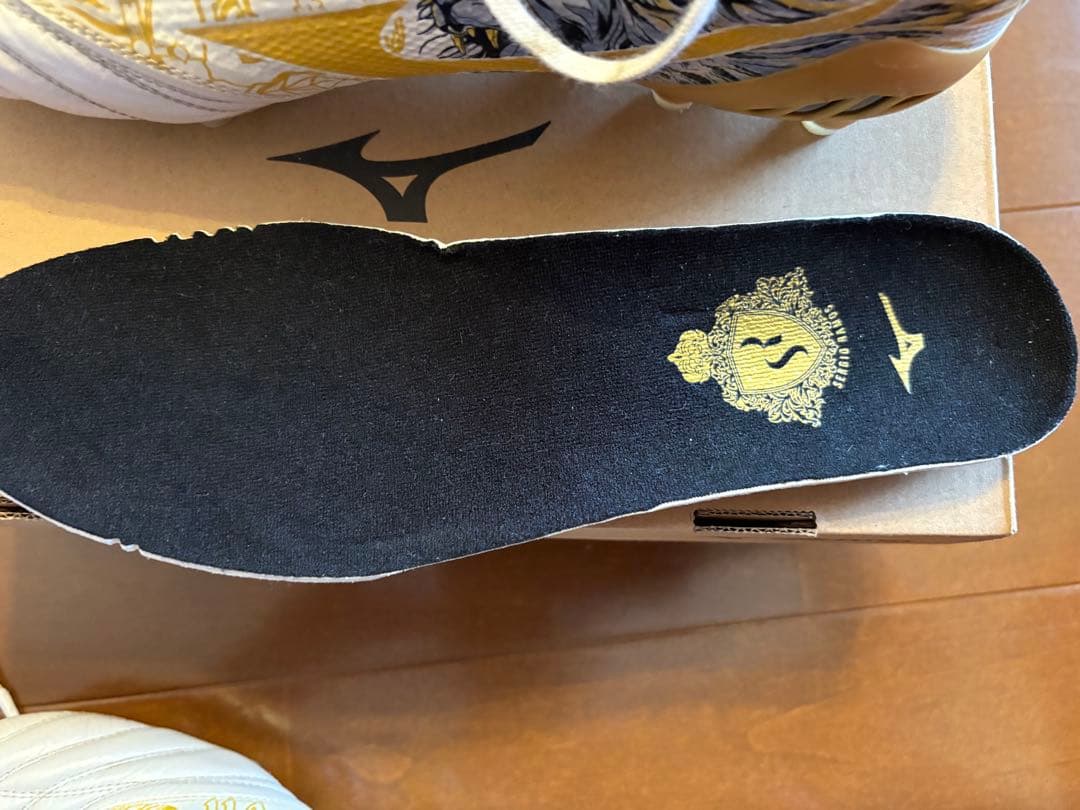 ミズノ　モレリアネオ3β 27cmセルヒオ・ラモス