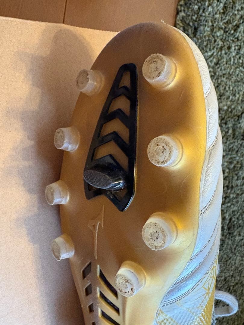 ミズノ　モレリアネオ3β 27cmセルヒオ・ラモス