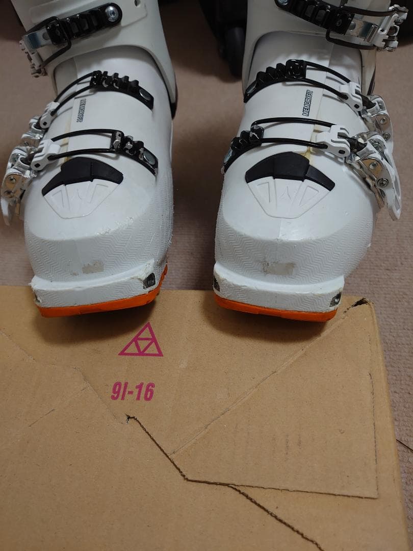 アトミック兼用スキーブーツ