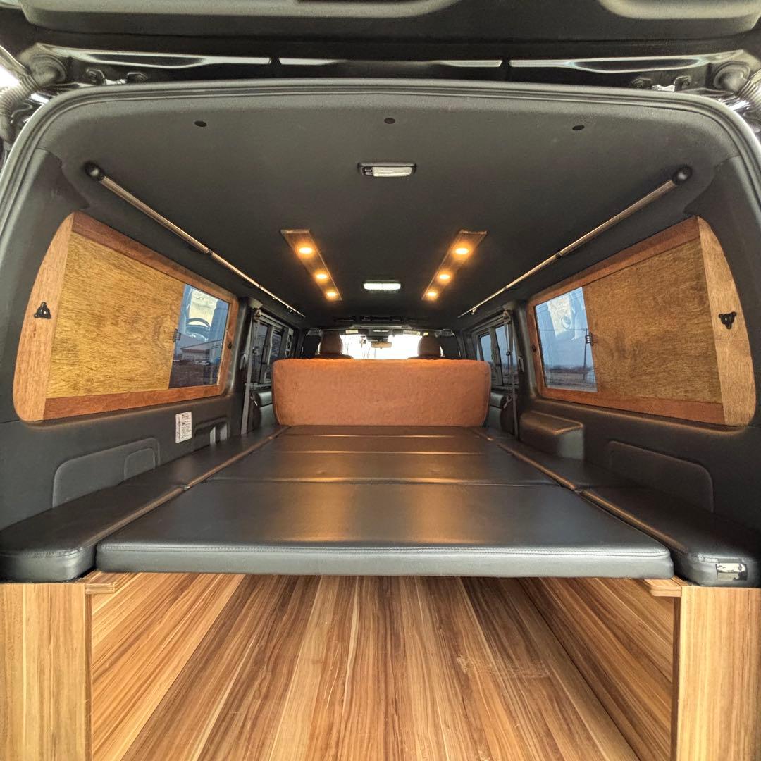 ハイエース 窓埋めパネル 開閉式 左右セット 断熱シート加工 木目