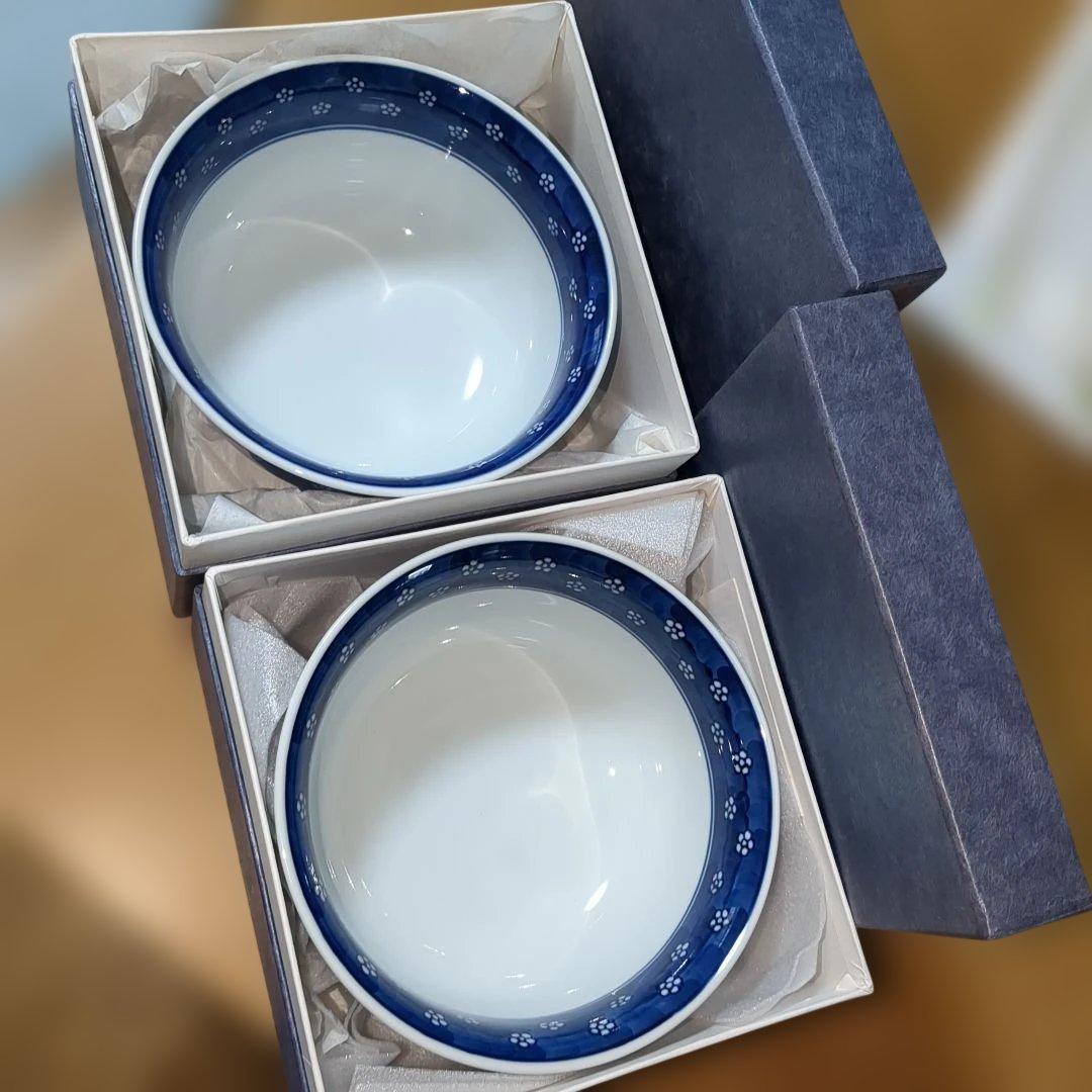 源右衛門　染付梅地紋　麺鉢　大　２個　未使用　箱入り