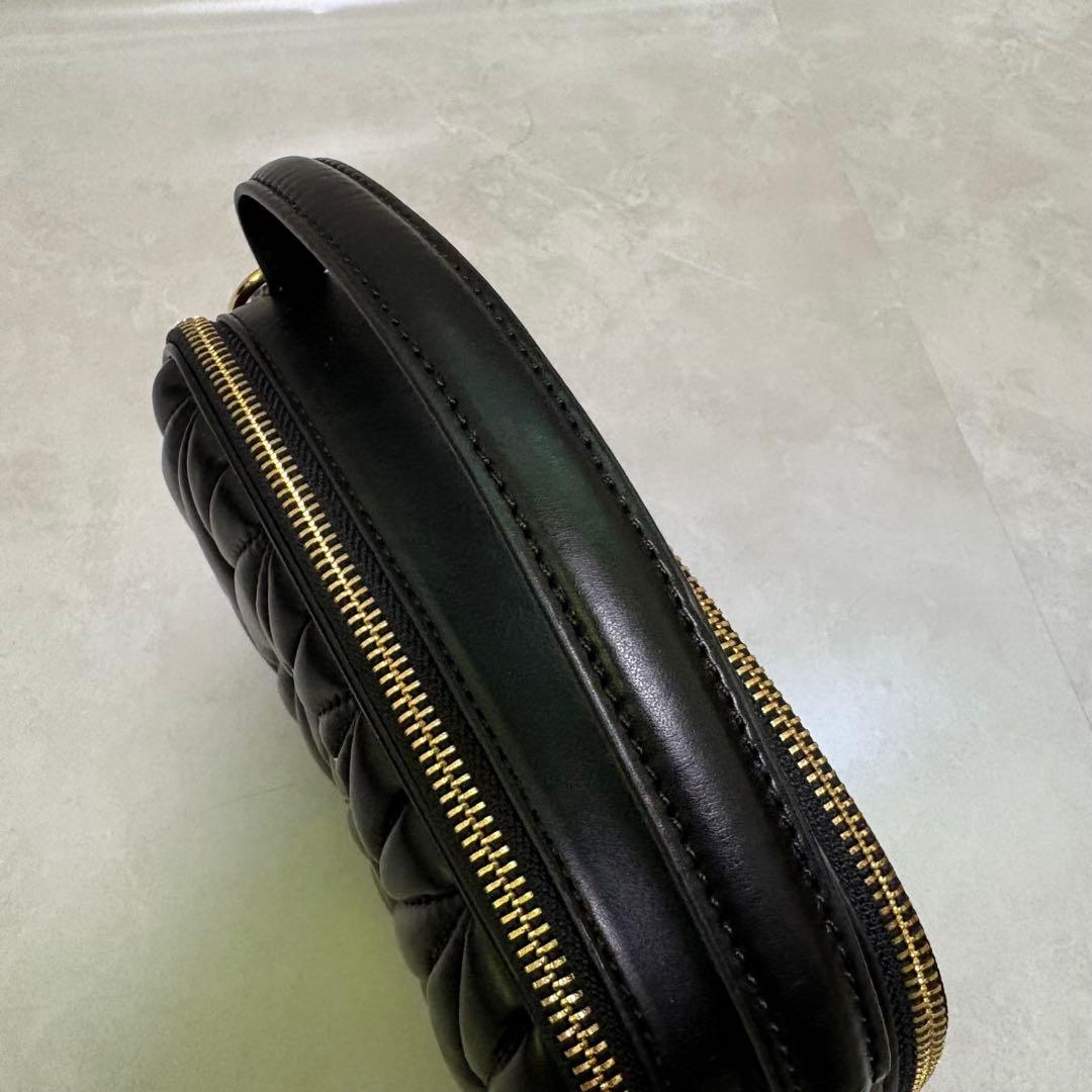 極美品　miumiu ミュウミュウ　ハンドバッグ　ショルダー　レザー　マテラッセ