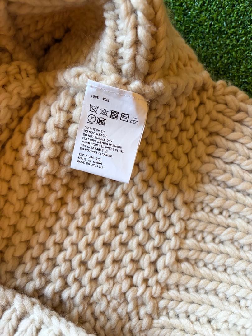 HYKE CABLE-KNIT CROPPED VEST ケーブルニットベスト