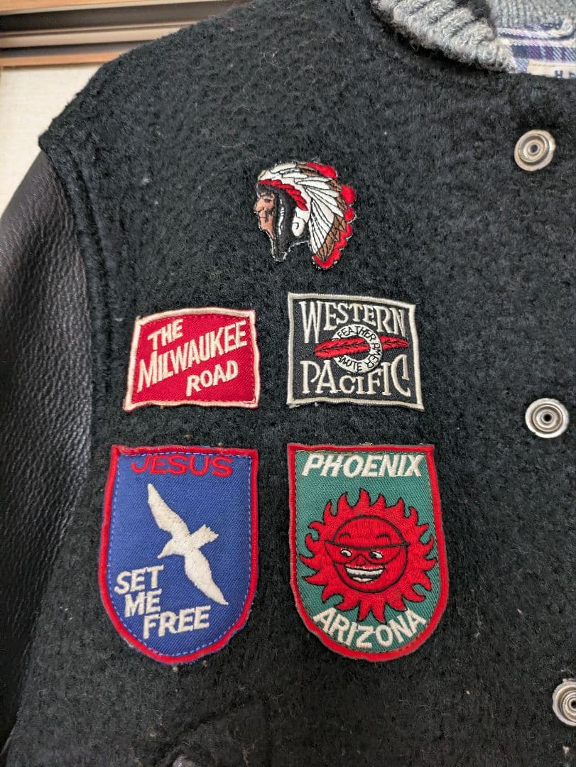 ハリウッドランチマーケット 袖革スタジャン　日本製　M 黒　刺繍