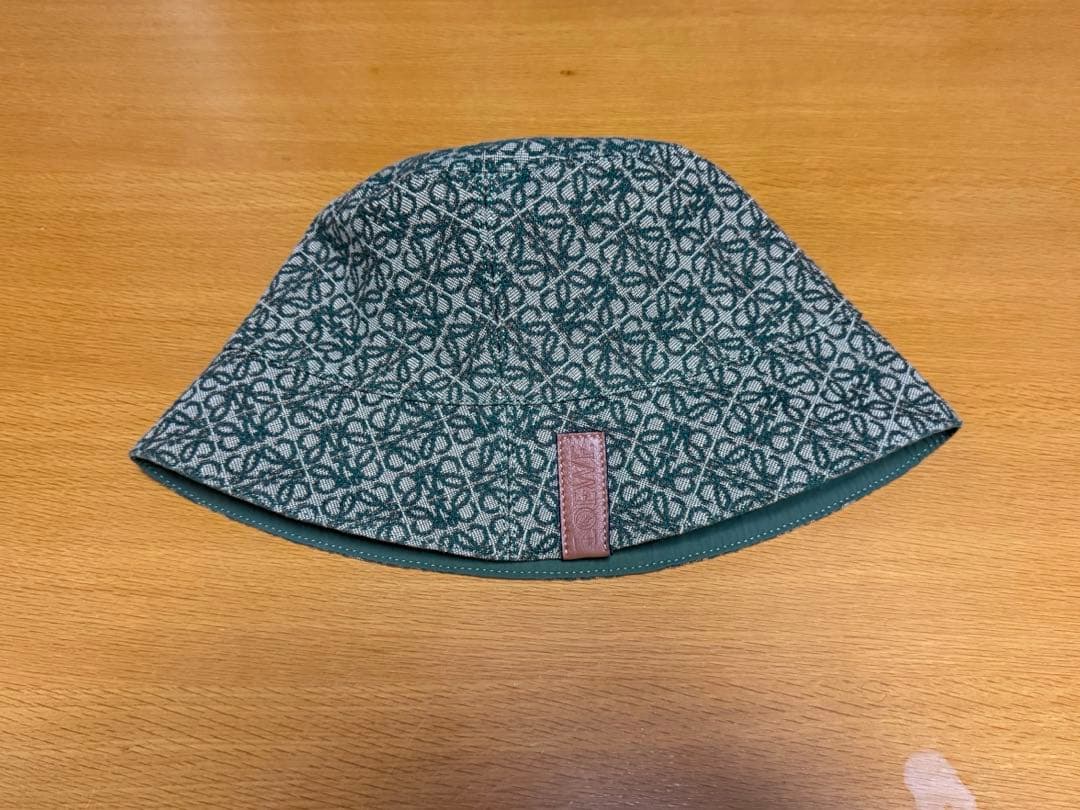 【LOEWE】 リバーシブルアナグラムバケットハット