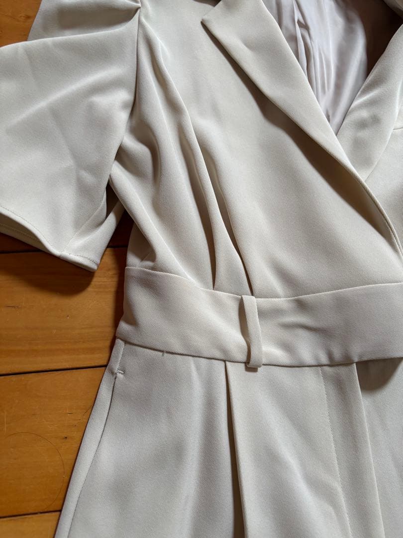 美品anuans タックスリーブテーラードオールインワンMサイズ