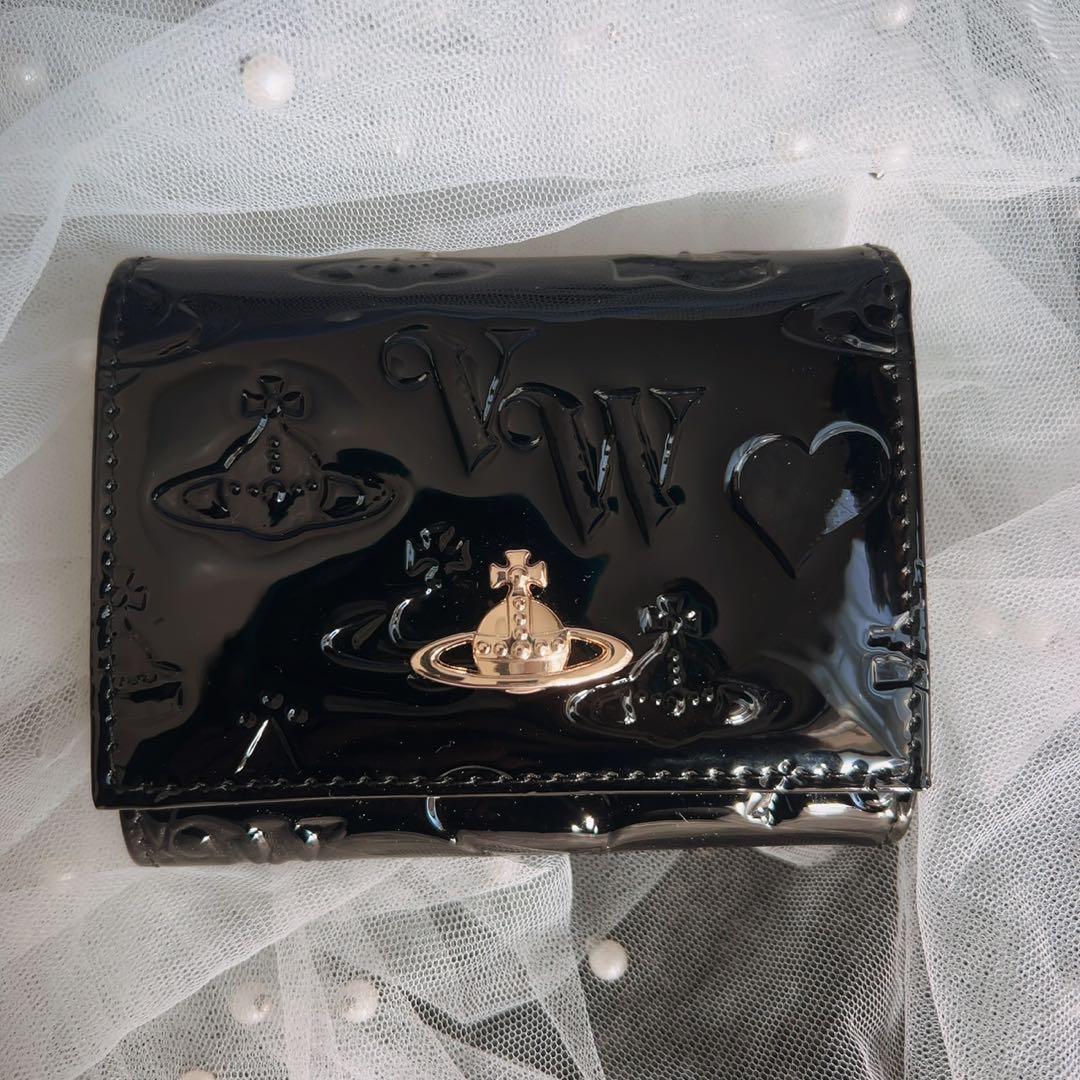 Vivienne Westwood エンボス加工 ブラック 三つ折り財布