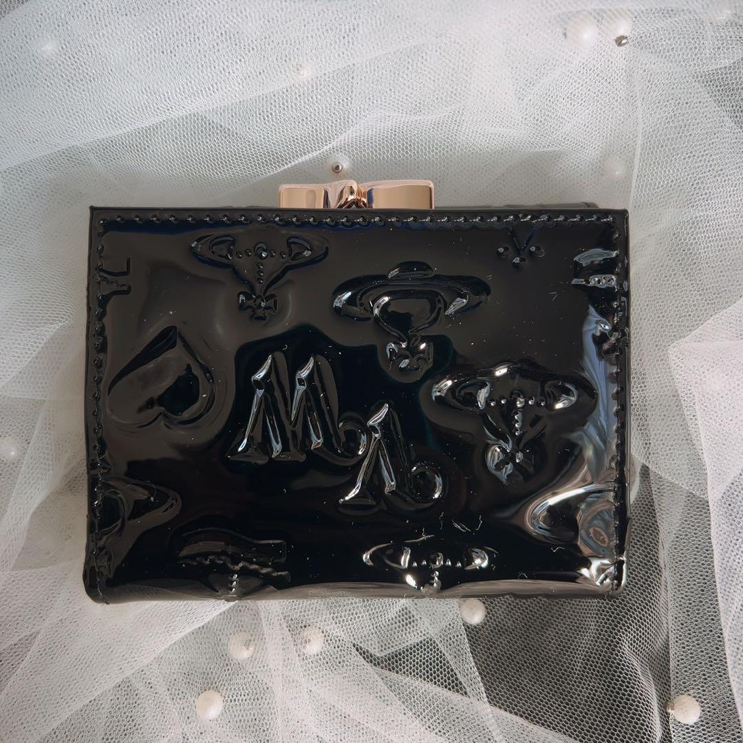 Vivienne Westwood エンボス加工 ブラック 三つ折り財布