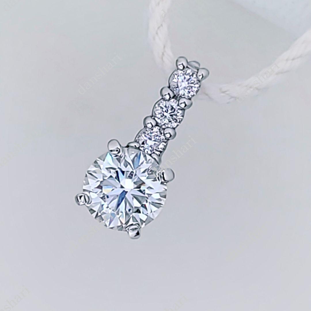 Pt900/上質エクセレントカット/ダイヤモンドペンダントトップ