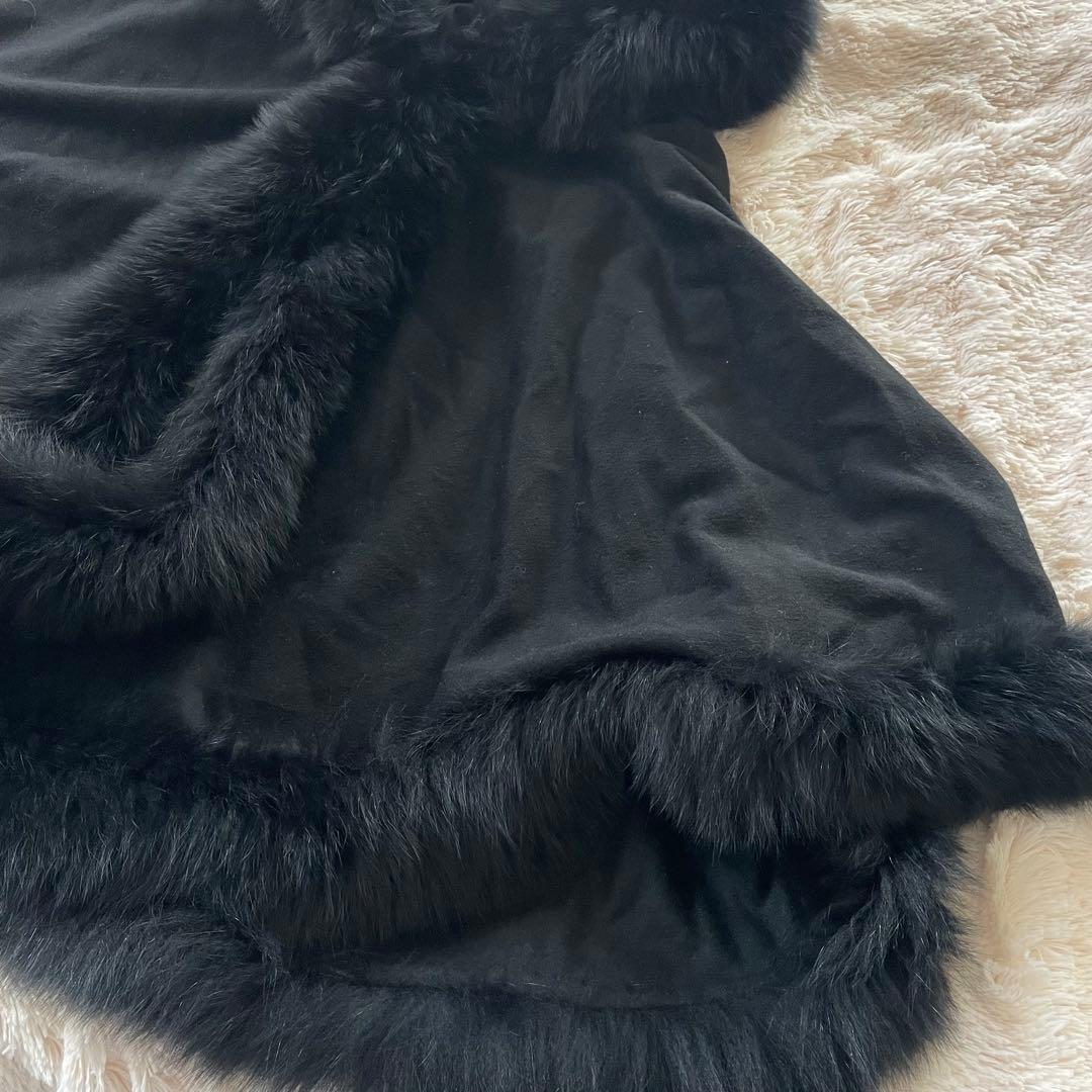 カシミヤ100パーセント　ブルーフォックス　ブラックフード付きファーケープ