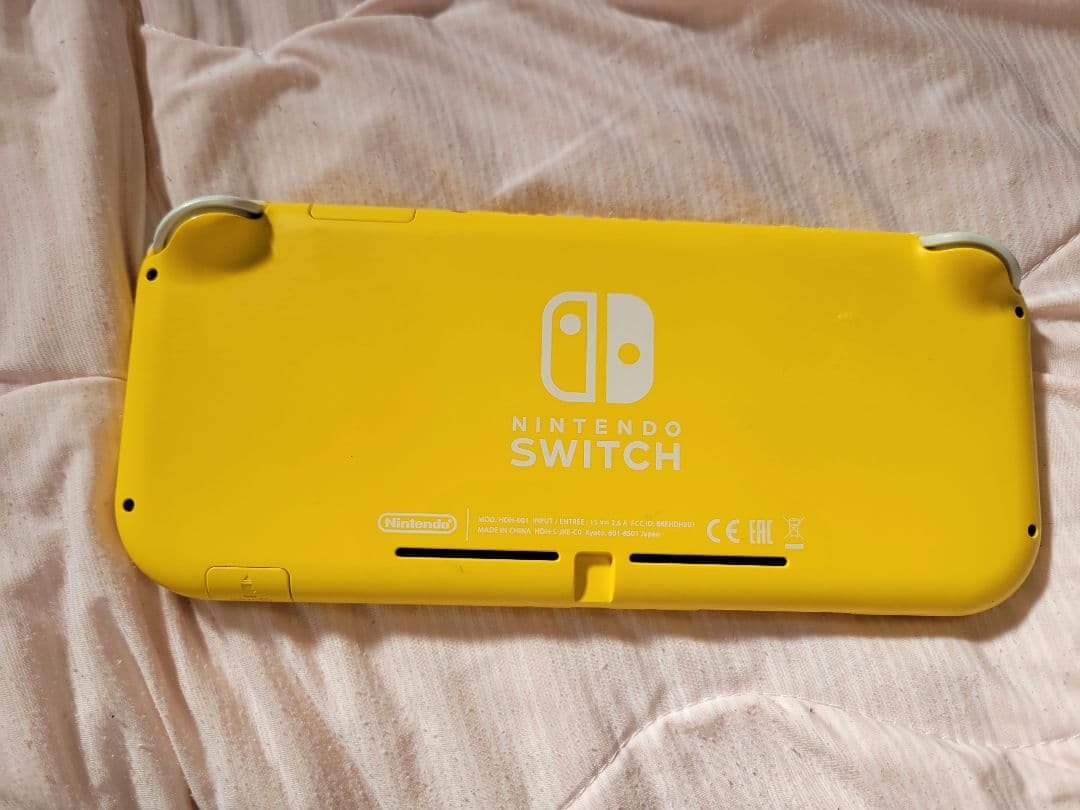 Nintendo Switch Lite イエロー