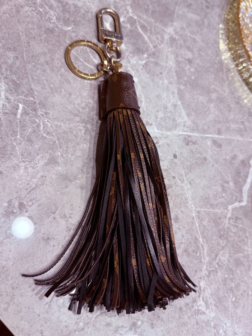 LOUIS VUITTON ルイ・ヴィトン モノグラム タッセル バッグチャーム