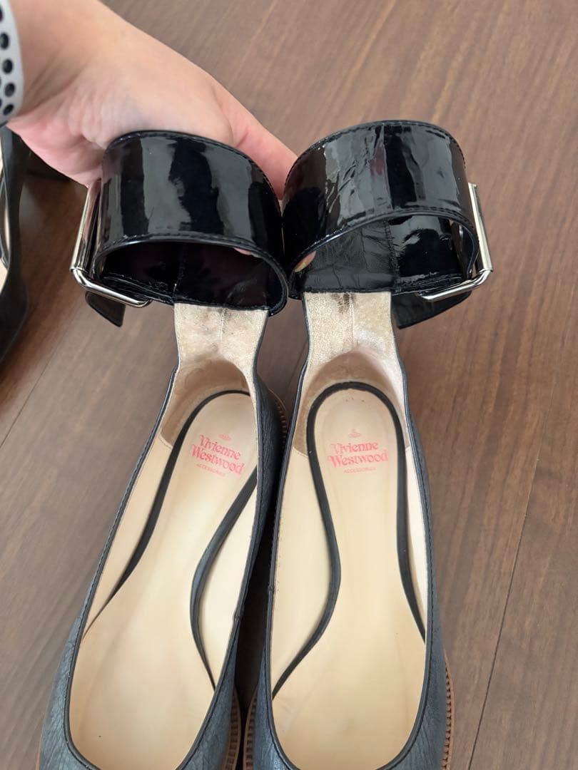 Vivienne westwood アンクルストラップ黒フラットシューズ