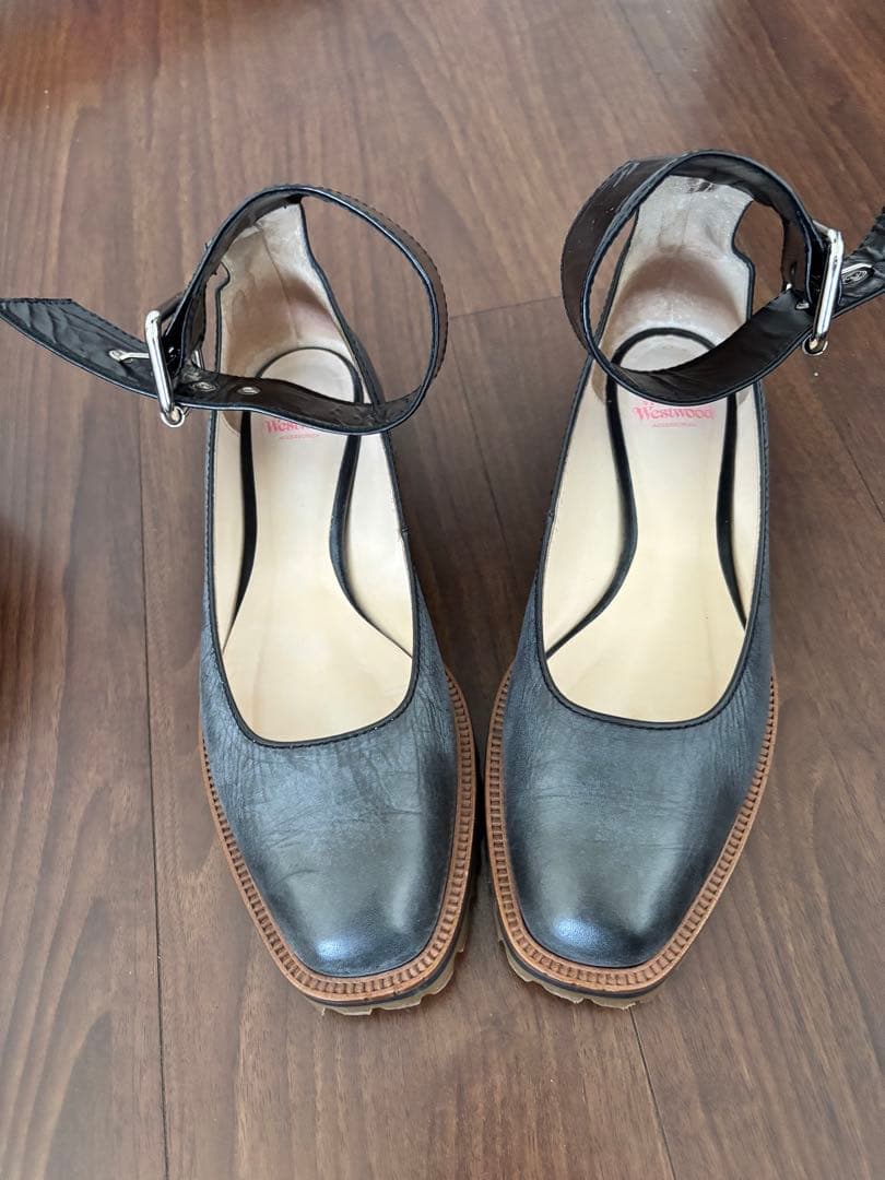 Vivienne westwood アンクルストラップ黒フラットシューズ