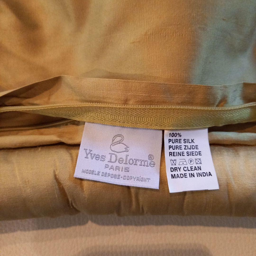 Yves Delormeクッションカバー