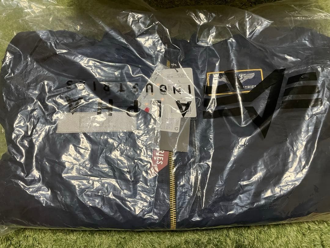 STRICT-G ALPHAフーデッドリブジャケット『ガンダム』アムロモデル