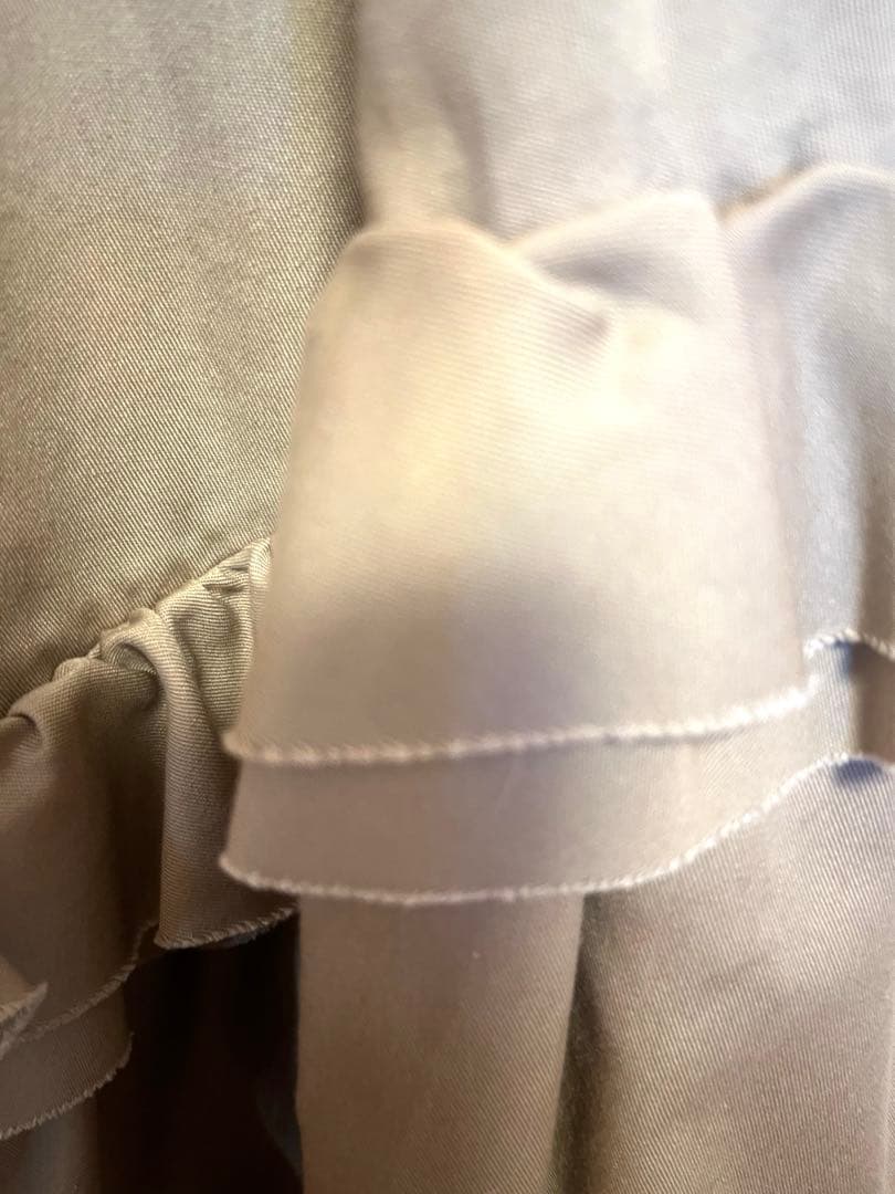 GO TO HOLLYWOOD 新品タグ付　フリル付きワンピ 01