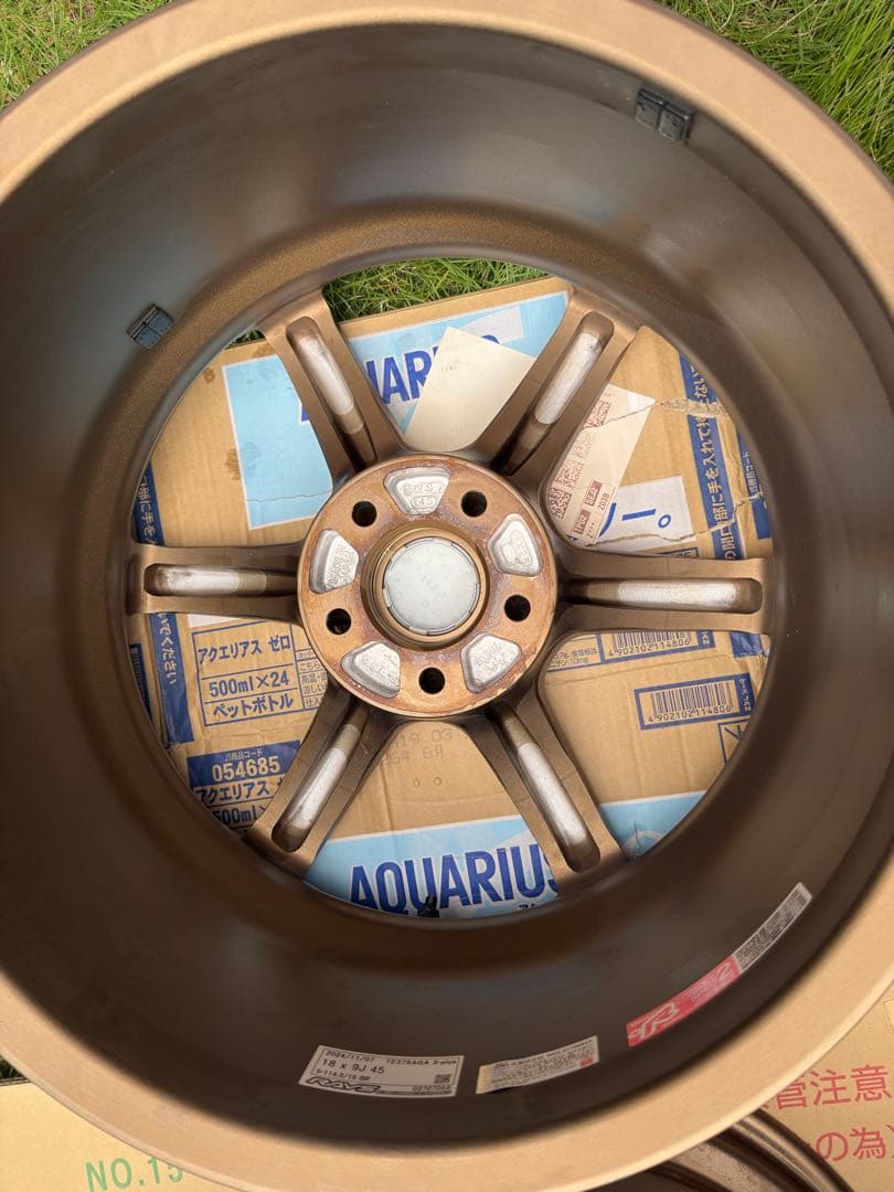 レイズTE37saga-splus 18インチ9J pcd114.3